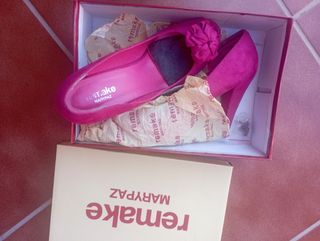 Zapatos de tacón rosa