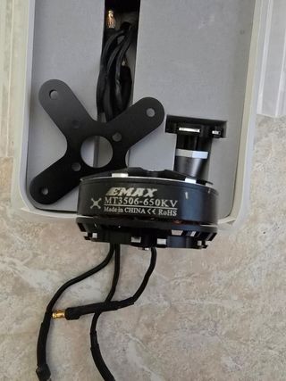 Motores EMAX MT3506 650Kv (4 unidades)