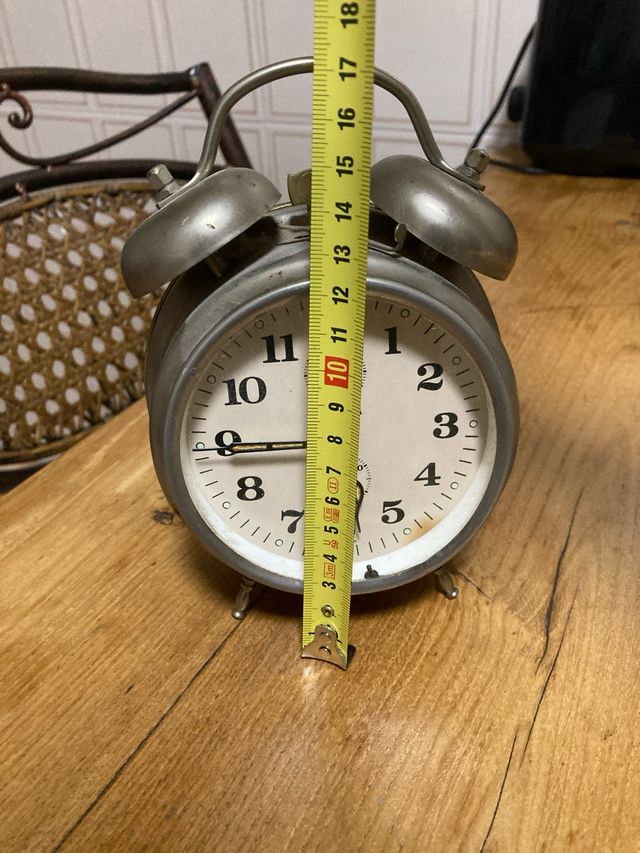 Reloj despertador antiguo