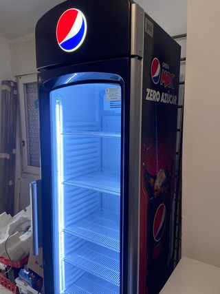 Nevera expositora Pepsi Max Zero Azúcar