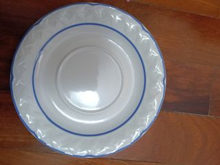 TODO 40 EUROS. Plato de cerámica con frutas y flor