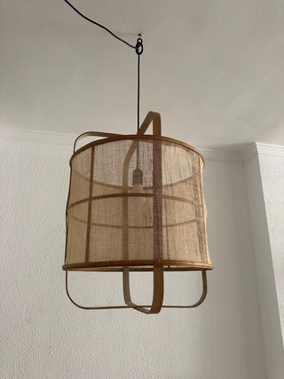 Lámpara colgante de tela y madera