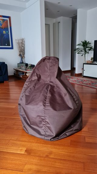 Pouf morbido marrone come nuovo, dagli tu la forma