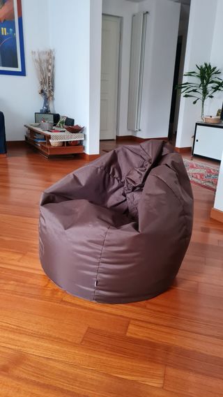 Pouf morbido marrone come nuovo, dagli tu la forma