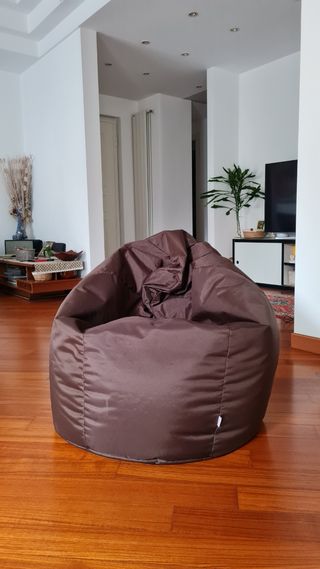 Pouf morbido marrone come nuovo, dagli tu la forma