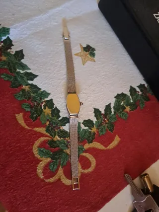 Reloj Oro Blanco 18k Diamantes y Zafiros.