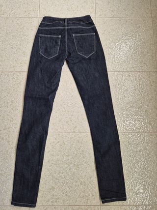Calças ganga skinny Bershka azul escuro