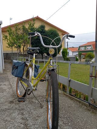 Bicicleta Vintage Amarilla