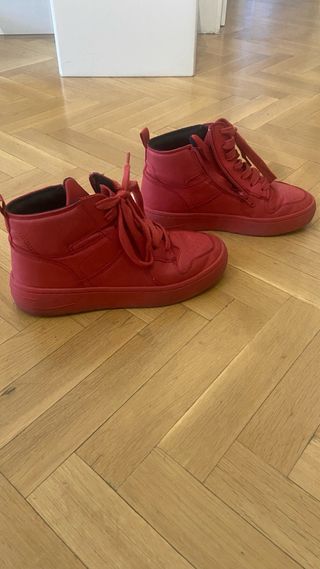 Zapatillas altas rojas con cremallera