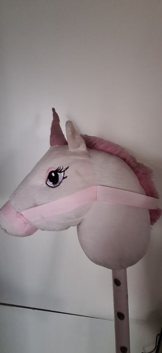 Unicorno a bastone peluche bambina
