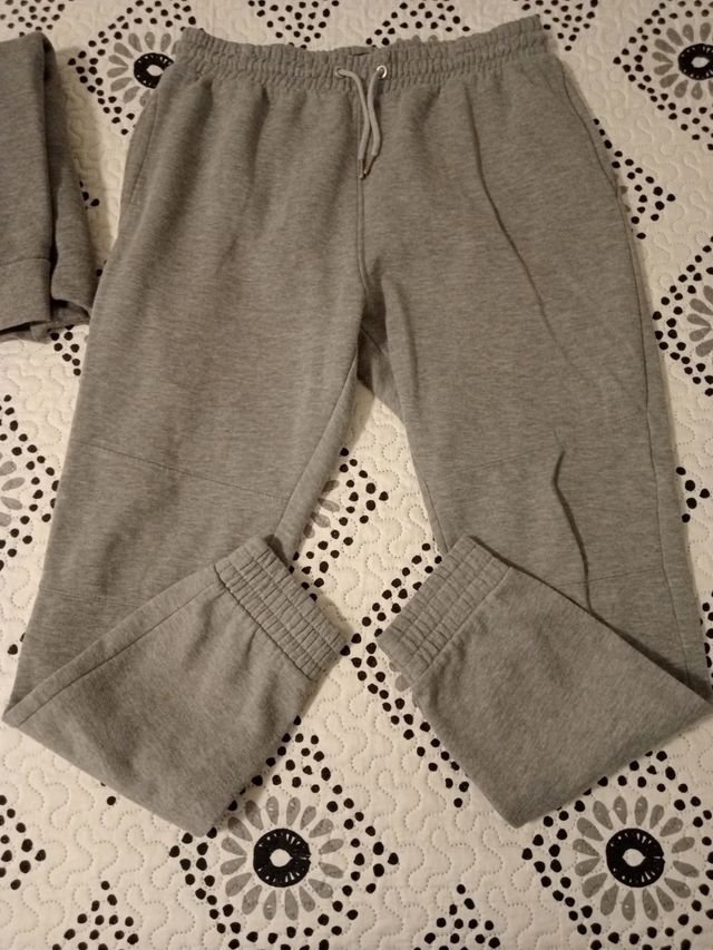 Conjunto chándal Primark gris talla L