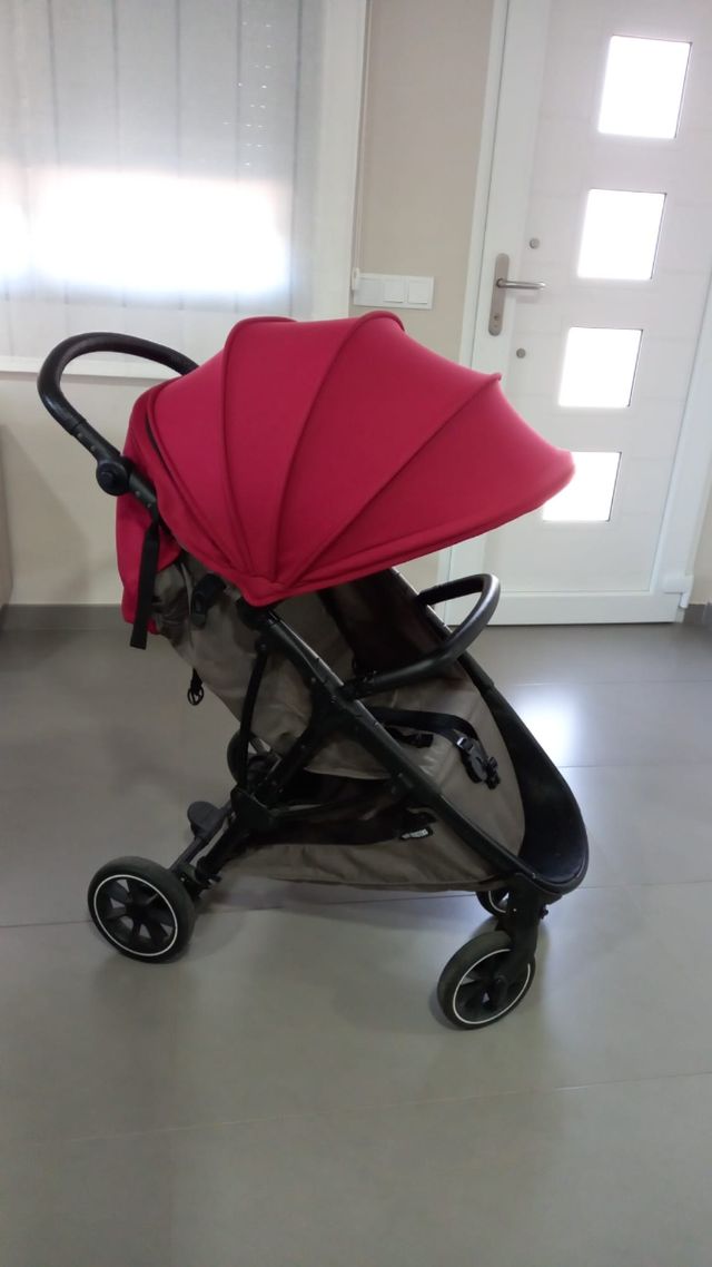 Silla de paseo baby monster Alaska roja y gris