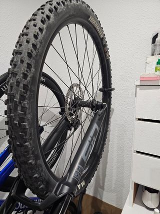 Bicicleta Kona Hei Hei 100mm - Casi Nueva