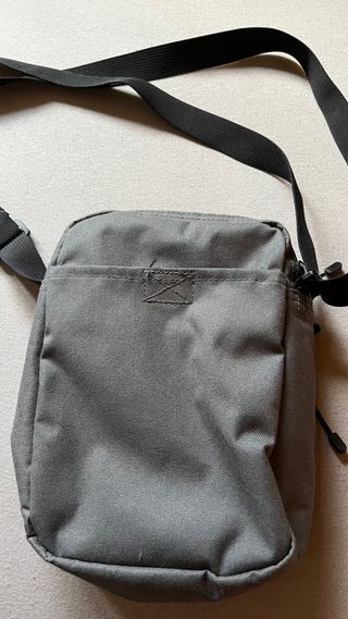 Riñonera Nike Gris
