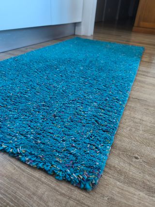Alfombra azul pelo corto 69x138 cm