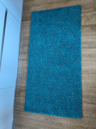 Alfombra azul pelo corto 69x138 cm