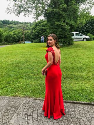 Vestido Rosa Clará invitada rojo