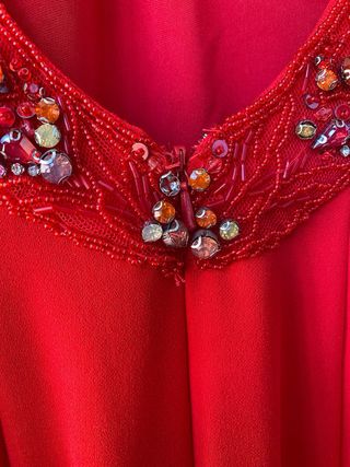 Vestido Rosa Clará invitada rojo