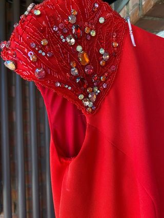 Vestido Rosa Clará invitada rojo