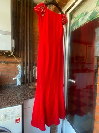 Vestido Rosa Clará invitada rojo
