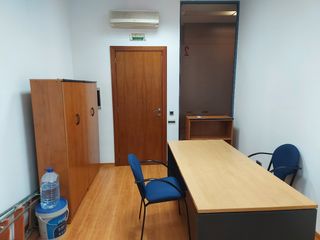 Mesa elegante de escritorio