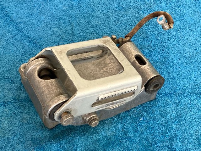 Soporte Alternador original BMW E30 318i M40B18 