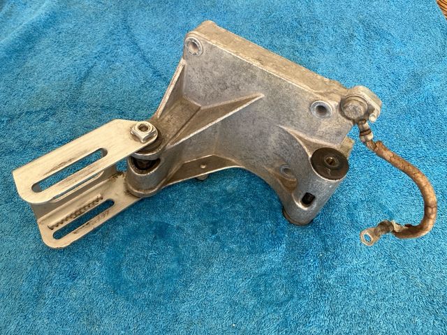 Soporte Alternador original BMW E30 318i M40B18 