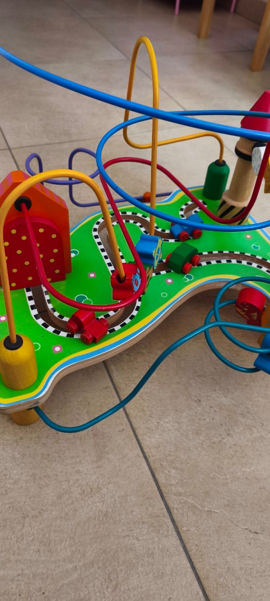 Juego de mesa de madera para niños