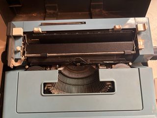 Máquina de escribir Olivetti Studio 46