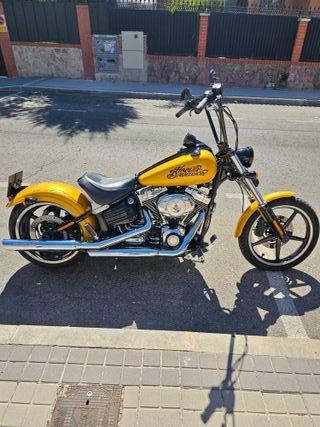 Harley Davidson Rocker C
