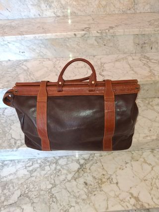 Bolso de viaje de cuero marrón