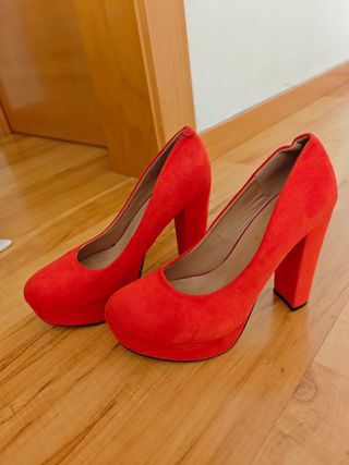 Tacones rojos de plataforma