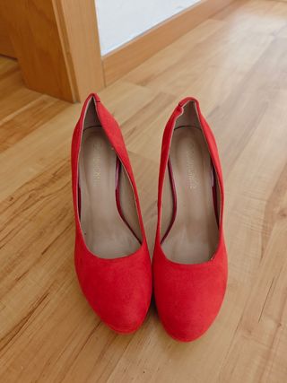 Tacones rojos de plataforma