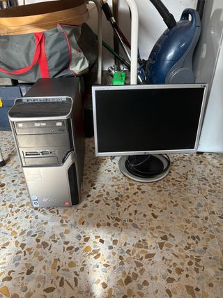 PC Asus y Pantalla LG
