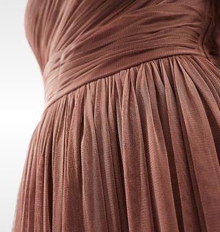 Vestido largo de fiesta de tul.