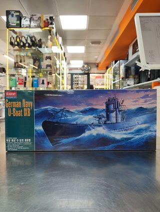 Maqueta Academy German Navy U-Boat IXB 1/150
