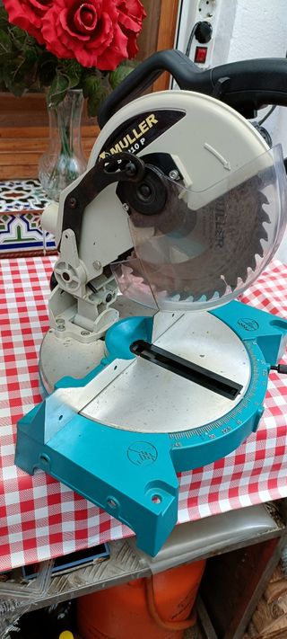 Sierra Ingletadora Muller SO 210 P