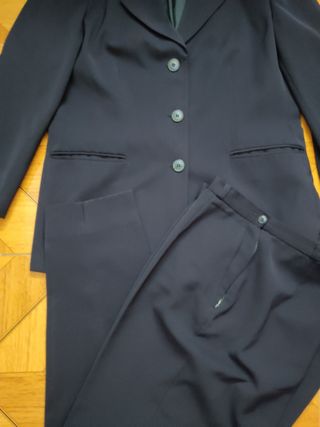 Traje Chaqueta y Pantalón Talla 46. Azul marino.