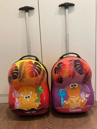 Maleta infantil con ruedas.