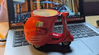 Portavaso Ceramica Vespa Rossa Bologna