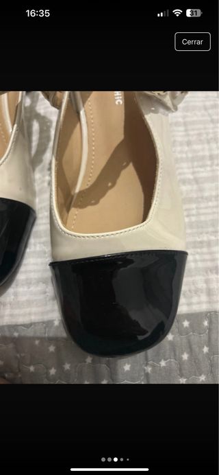 Zapatos originales bicolor con cadena y perla n 36