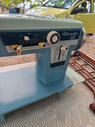 Máquina de coser Alfa Alfamatic 109