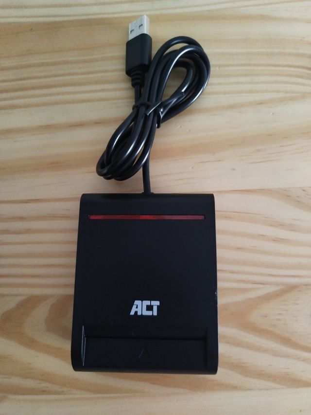 Lector de tarjetas ACT USB