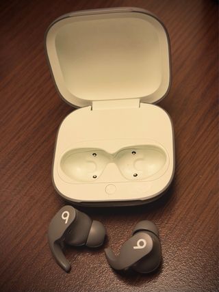 Beats Fit Pro Gris + Estuche Duro + Garantia