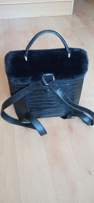Bolso Parfois negro con pelo