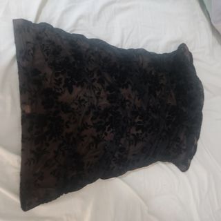 Falda de terciopelo con estampado floral