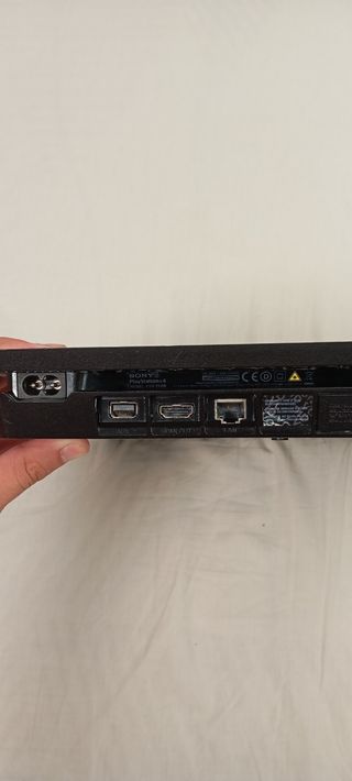PS4 1TB+3 MANDOS+2 JUEGOS