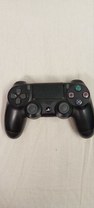PS4 1TB+3 MANDOS+2 JUEGOS