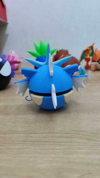 Gyarados Pokeball Pokémon Figura