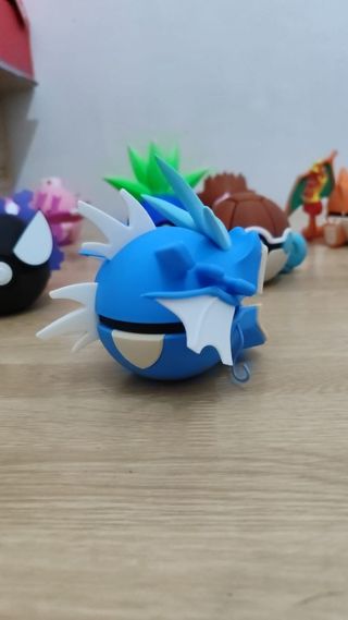 Gyarados Pokeball Pokémon Figura